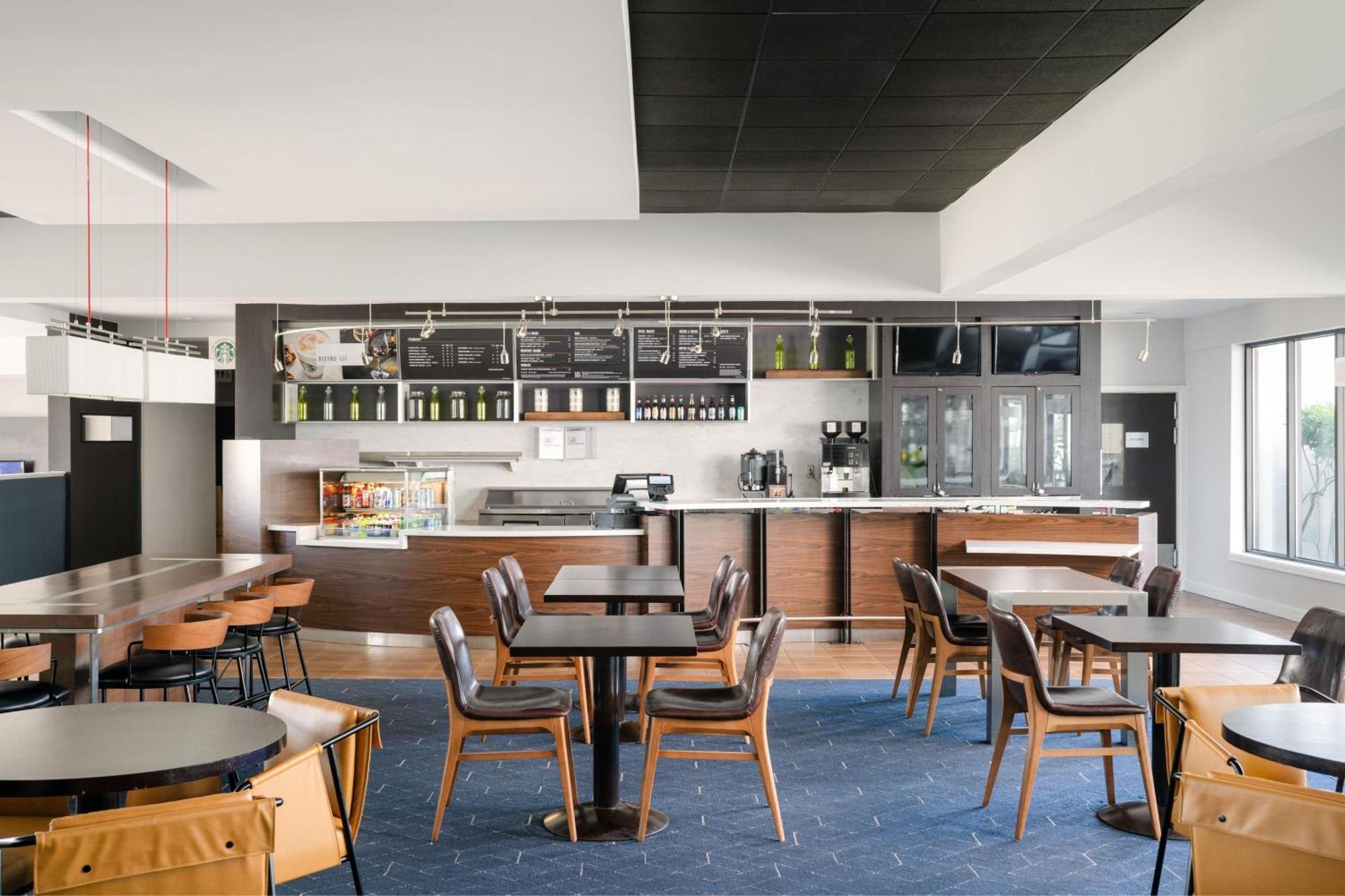 Courtyard Melbourne West Hotel Luaran gambar