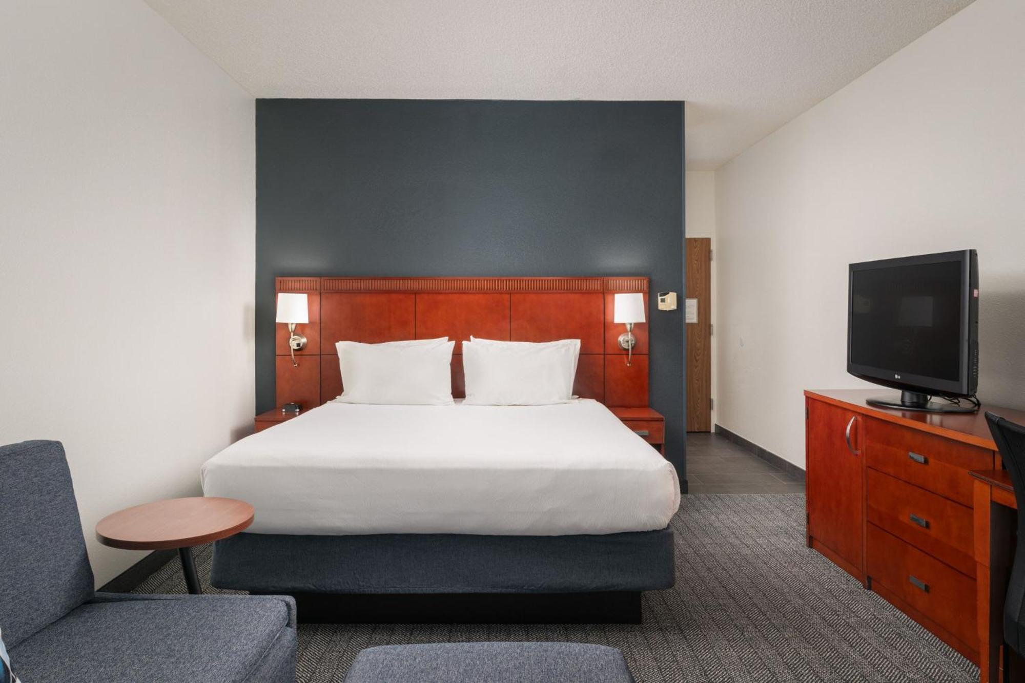 Courtyard Melbourne West Hotel Luaran gambar