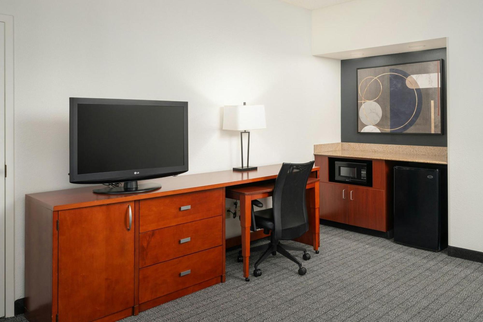 Courtyard Melbourne West Hotel Luaran gambar