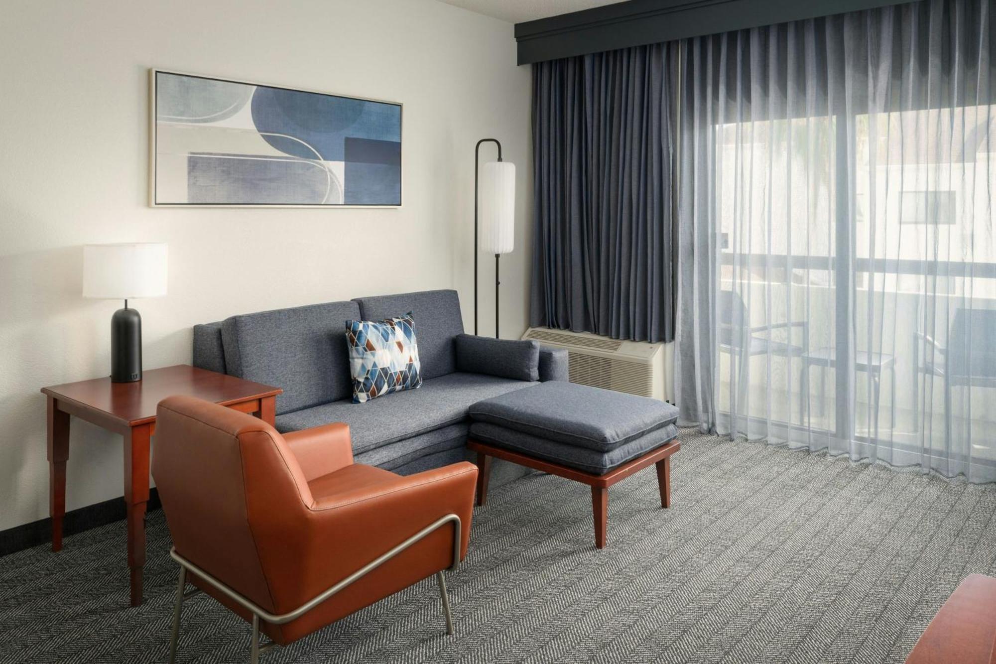 Courtyard Melbourne West Hotel Luaran gambar
